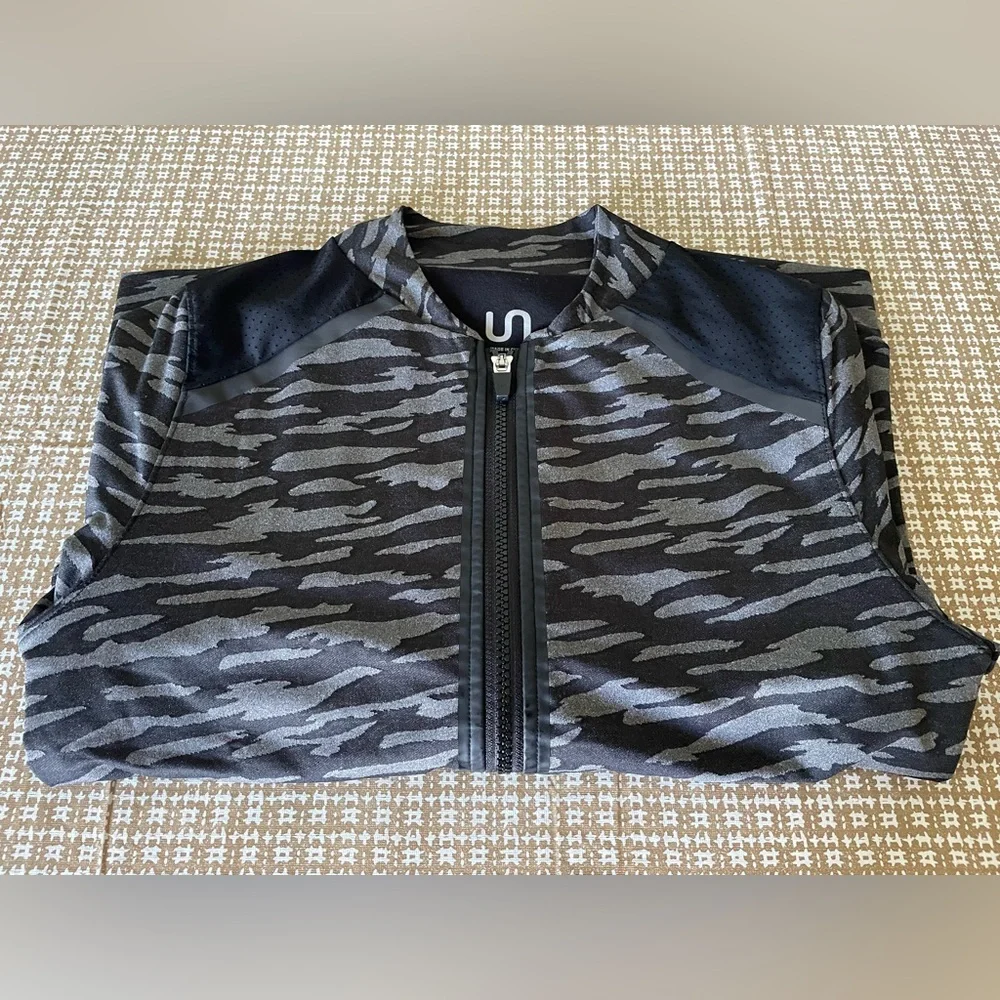 Urban Savage Taronga Jacket Full Zip Women’s Size Medium GUC - Picture 11 of 11